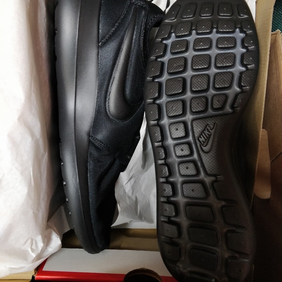 Nike Roshe 2 Shoes - Picture 2 of 2